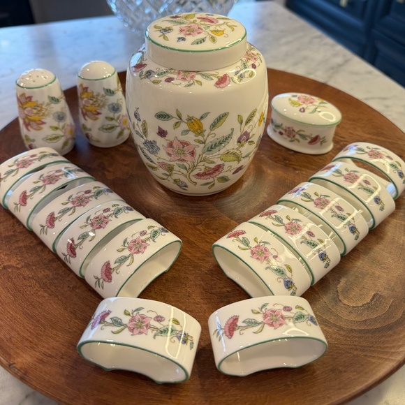 Minton Haddon Hall Green Line Bone China Napkin Rings. Sets of 6. - Picture 3 of 6